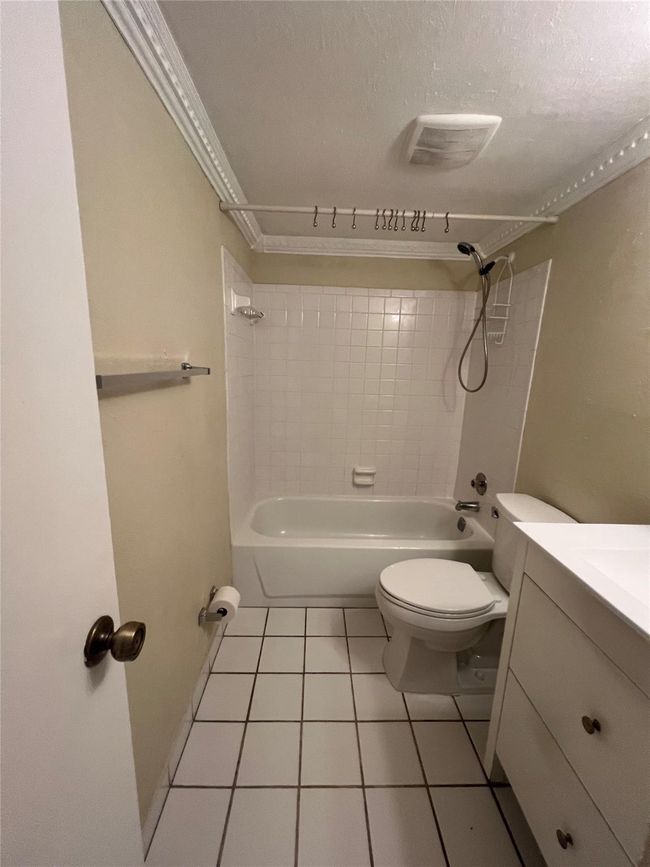 B20 - 5312 Ne 6 Th Ave, Condo with 1 bedrooms, 1 bathrooms and null parking in Fort Lauderdale FL | Image 6