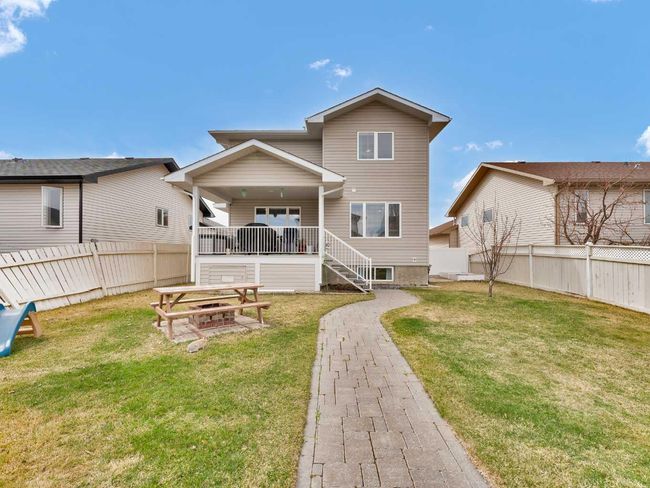 9 Sundown Close Sw, Home with 4 bedrooms, 3 bathrooms and 4 parking in Medicine Hat AB | Image 37