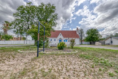 1007 N Getty St, Uvalde, TX, 78801-4205 | Card Image