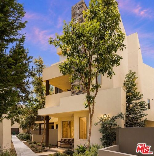 116 Catalyst, Irvine, CA, 92618-0866 | Card Image