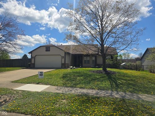 5565 Allison Way, Noblesville, IN, 46062-8400 | Card Image