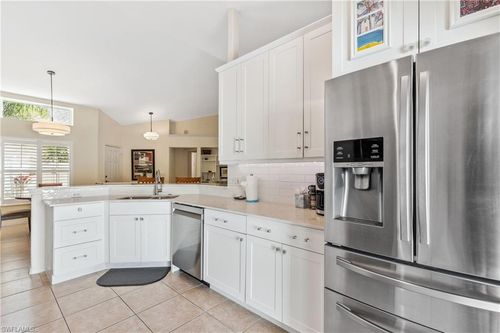 1195 Silverstrand Dr, NAPLES, FL, 34110-4112 | Card Image