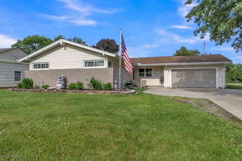 1101 Orchard Park Dr, Rocky River, OH, 44116-2043 | Card Image