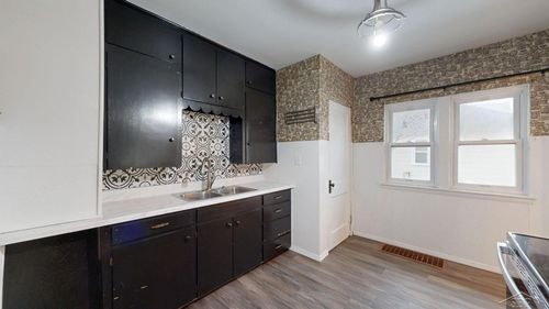 820 Mill St, Midland, MI, 48640-5388 | Card Image