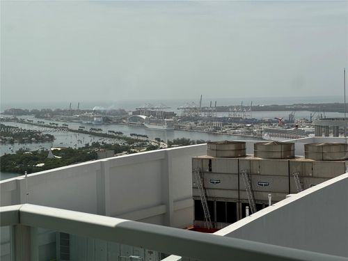 apt-4307-1900 N Bayshore Dr, Miami, FL, 33132-3024 | Card Image