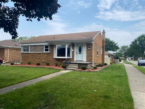 21725 Share St, Saint Clair Shores, MI, 48082-2220 | Card Image