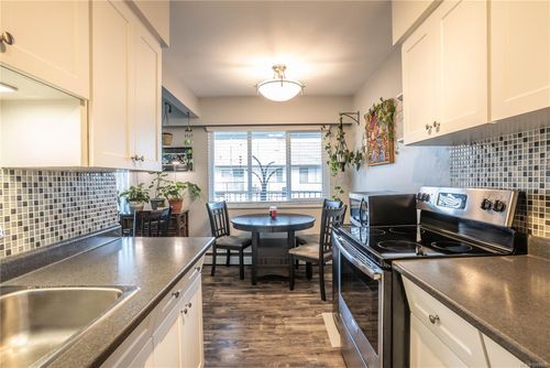 352 Burnside Rd W, Victoria, BC, V8Z1M1 | Card Image