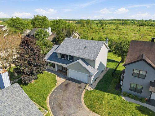 221 Windsor Dr, Bartlett, IL, 60103-5175 | Card Image