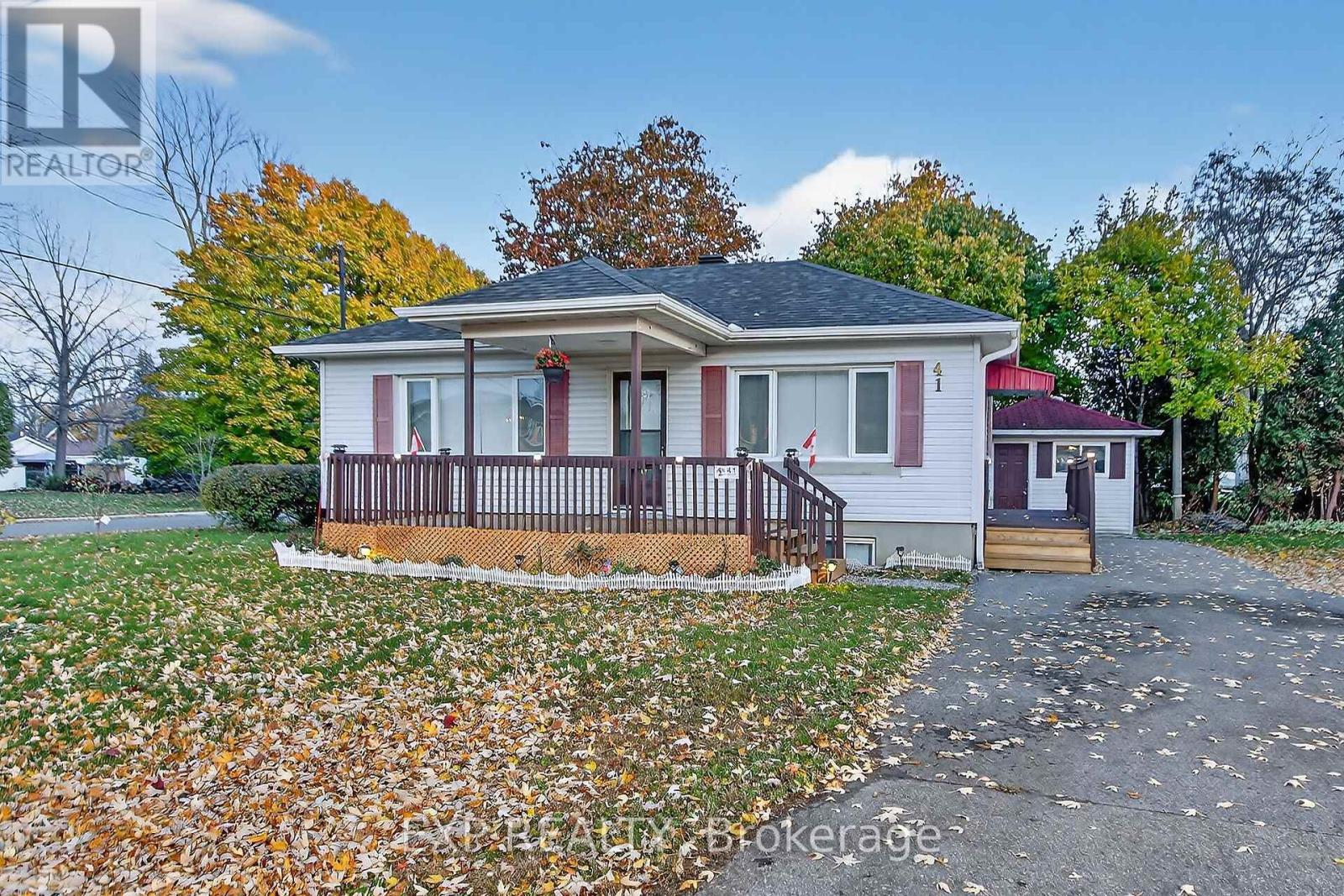 Residential in South Dundas