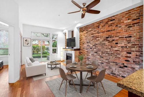 111-250 Salter St, New Westminster, BC, V3M0B7 | Card Image