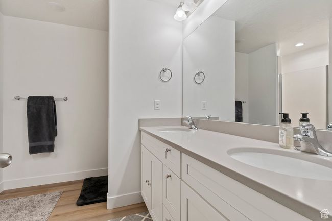 Full bath with double vanity | Image 18