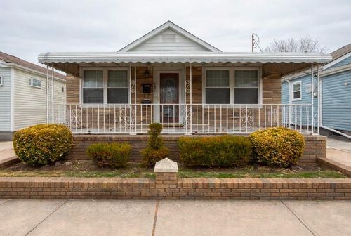 1361 E 96th St, Brooklyn, NY, 11236-4814 | Card Image