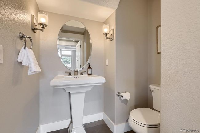 1/2 bath | Image 20