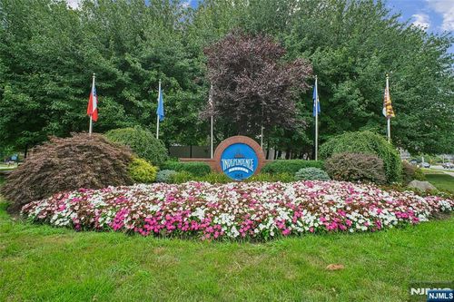 602 Rutledge Ct, Edgewater, NJ, 07020 | Card Image