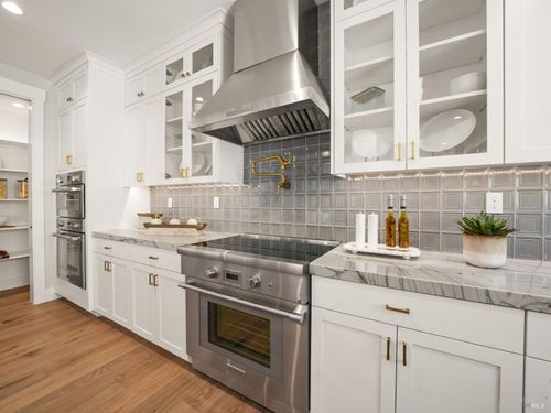 31 Erin Dr, San Rafael, CA, 94903-1609 | Card Image