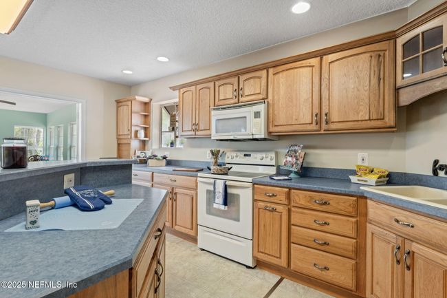 5398 Laurie Ln, House other with 2 bedrooms, 2 bathrooms and null parking in MIDDLEBURG FL | Image 15