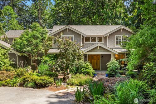 7608 254th Ave Ne, Redmond, WA, 98053-2602 | Card Image