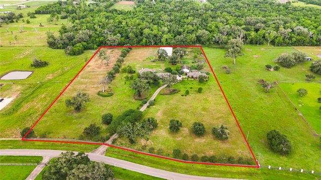 2418 Majestic Oaks Ct, House other with 5 bedrooms, 6 bathrooms and null parking in Rosharon TX | Image 36