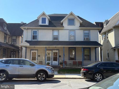 330 E Chestnut St, COATESVILLE, PA, 19320-3203 | Card Image