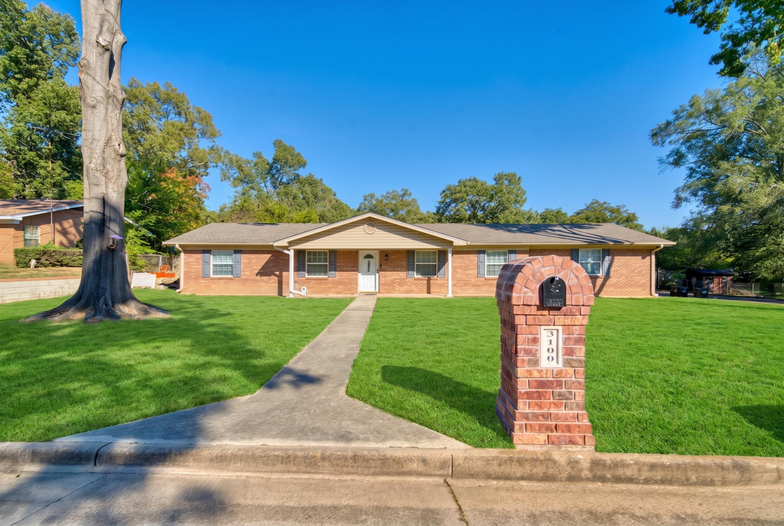 3100 Swan St, For Sale in Longview - eXp Realty