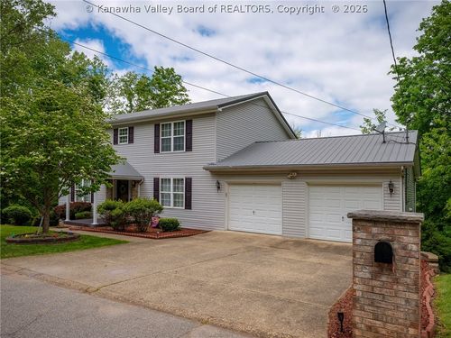 120 Honeysuckle Lane, Dunbar, WV, 25064 | Card Image