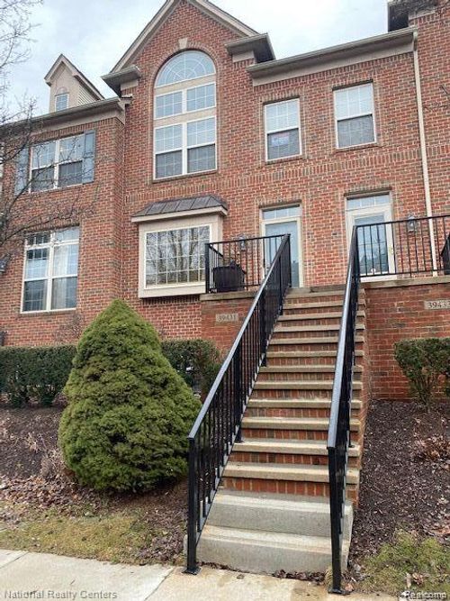 39431 Springwater Dr, Northville, MI, 48168-3962 | Card Image