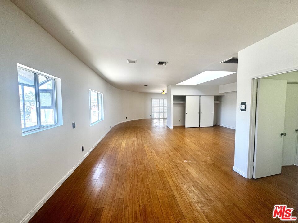 Commercial Sale in North Hollywood 3