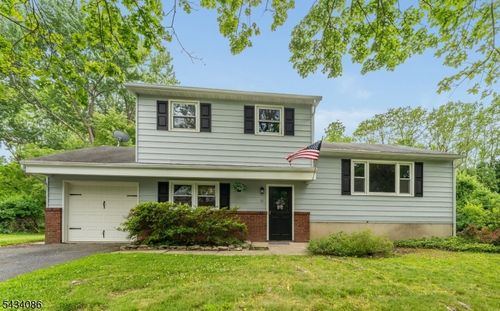 10 Lynnfield Ter, Phillipsburg, NJ, 08865-2019 | Card Image