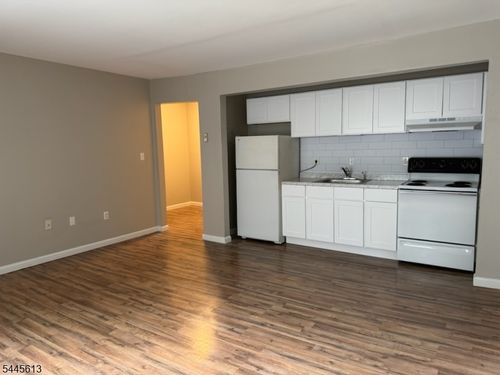 1-3331 State Rt 94, Hamburg, NJ, 07419-2506 | Card Image