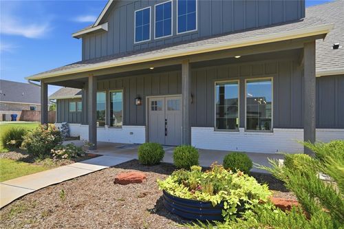 9921 Oakwood Drive, Edmond, OK, 73025 | Card Image