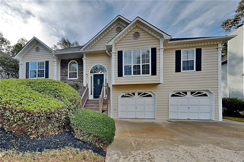 4011 Cinnamon Fern Ln, Woodstock, GA, 30189-6910 | Card Image