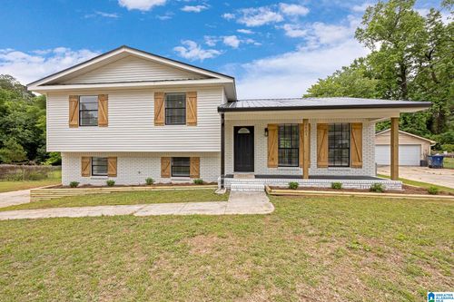 2601 Novel Dr, HUEYTOWN, AL, 35023-3035 | Card Image