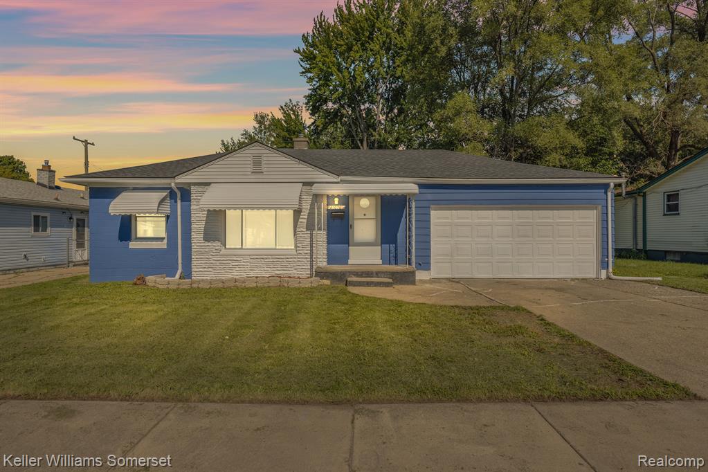 Helle Ave, Warren, MI 48089