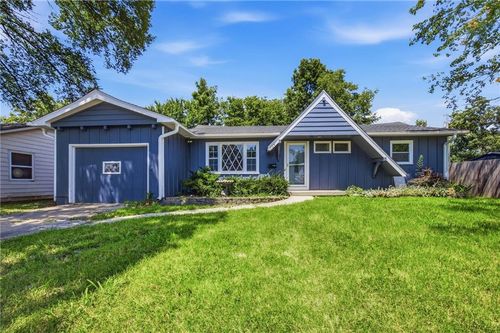 104 Bowman St, Harrisonville, MO, 64701-3116 | Card Image