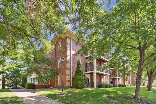 unit-5-4900 Pleasant St, West Des Moines, IA, 50266-1700 | Card Image