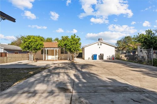 10558 Laurel Canyon Blvd, Pacoima, CA, 91331-3559 | Card Image