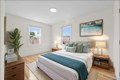 131 Francis Lewis Blvd, Laurelton, NY, 11413-1843 | Card Image