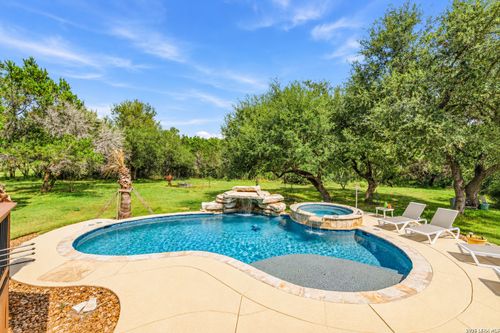 859 Indigo Run Dr, Bulverde, TX, 78163-3221 | Card Image