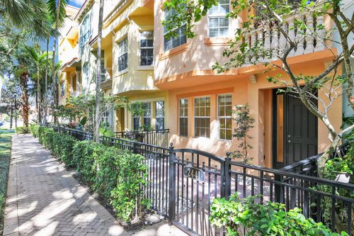 2441 San Pietro Cir, Palm Beach Gardens, FL, 33410-2970 | Card Image