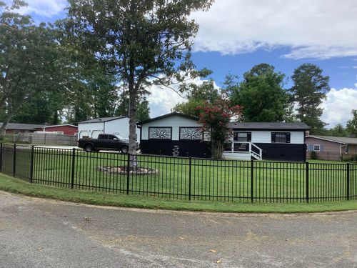 8114 Royal Dr, Chattanooga, TN, 37421-3252 | Card Image