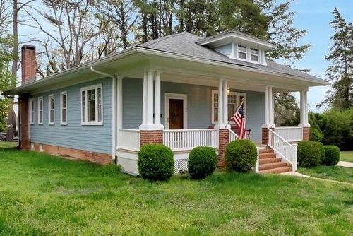 206 First Ave, Farmville, VA, 23901-1802 | Card Image