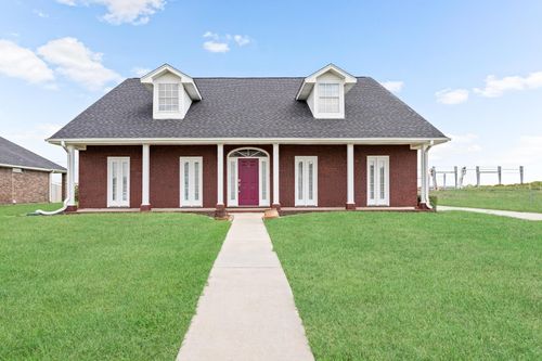 3360 Lake Arthur Dr, Port Arthur, TX, 77642-7606 | Card Image