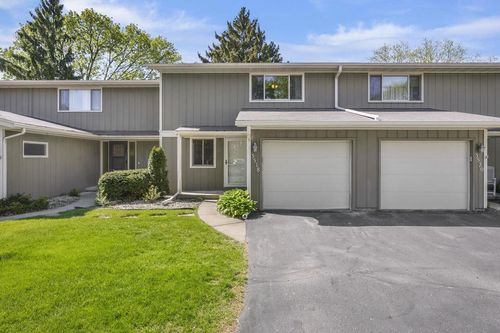 3518 Valley Ridge Rd, Middleton, WI, 53562-1226 | Card Image