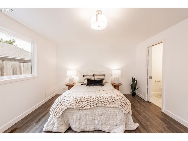 2677 Chad Dr, House other with 3 bedrooms, 2 bathrooms and 2 parking in Eugene OR | Image 27