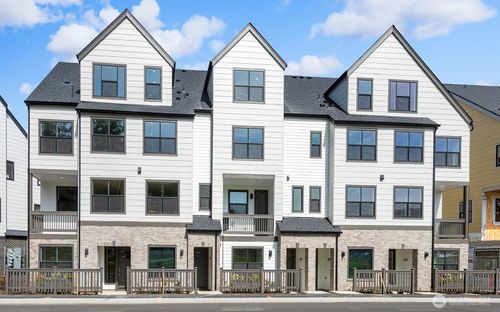 762 Nw Holly St, Issaquah, WA, 98027-2848 | Card Image