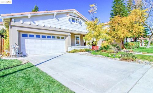 881 Inverness Ln, Brentwood, CA, 94513-7076 | Card Image