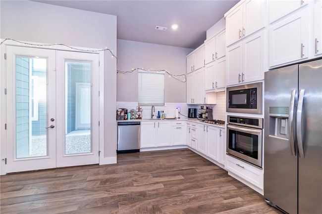 146 E South St, House other with 3 bedrooms, 3 bathrooms and null parking in Fayetteville AR | Image 6