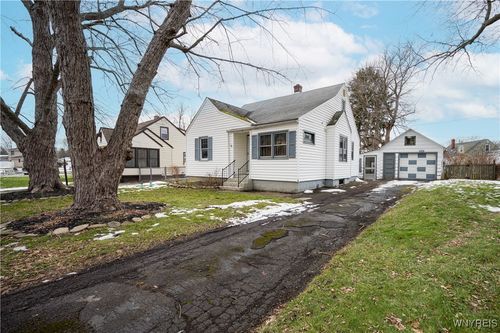 4664 Tomaka Dr, Hamburg, NY, 14075-1033 | Card Image