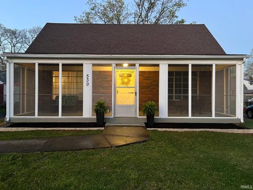 530 Chippewa Dr, Jeffersonville, IN, 47130-4602 | Card Image