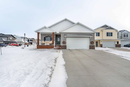 5219 11th St W, West Fargo, ND, 58078-8552 | Card Image